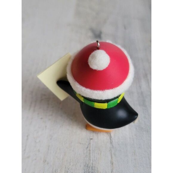 Hallmark sign of the times 2009 penguin ornament Xmas - Picture 5 of 6